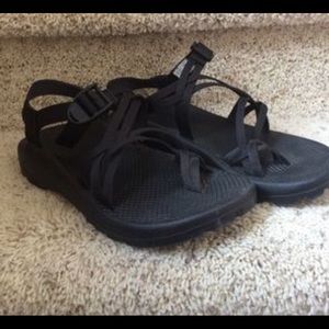 CHACOS! Pure black with toe straps!